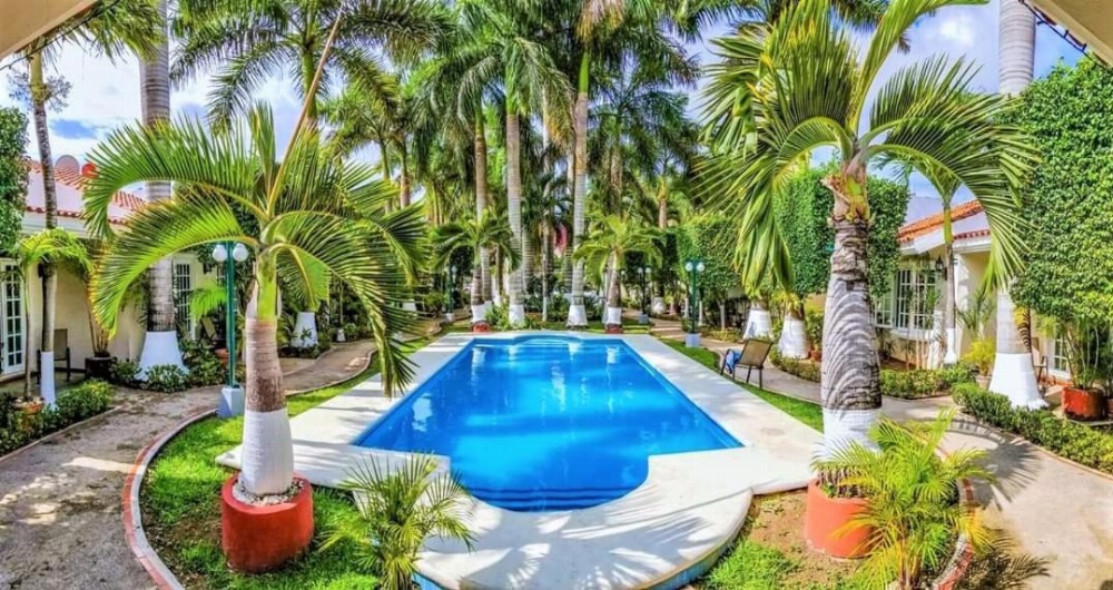 Tulipanes Cancun Main image